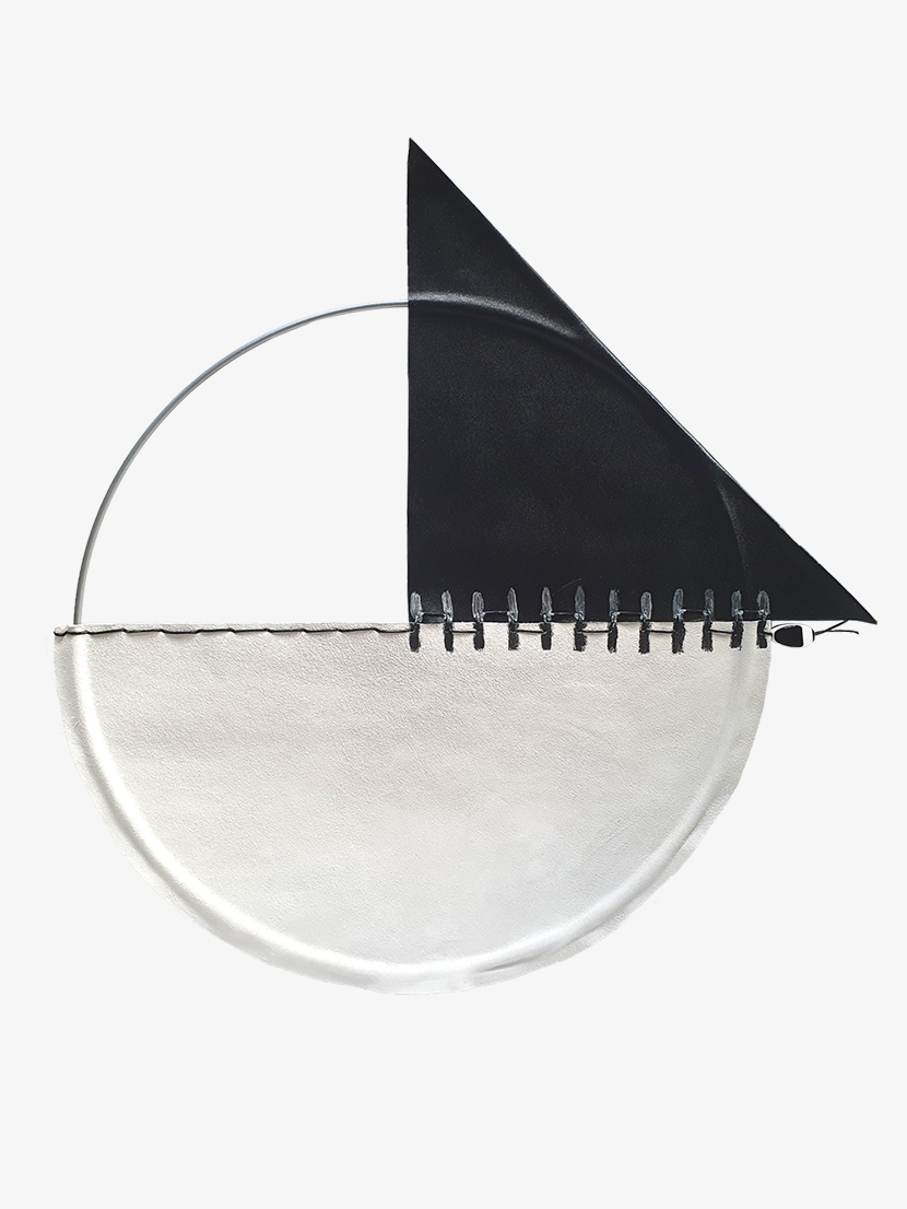 marina furin berlin taschen accessoires ledeskulptur wandobjket echtleder serie pages black white interior